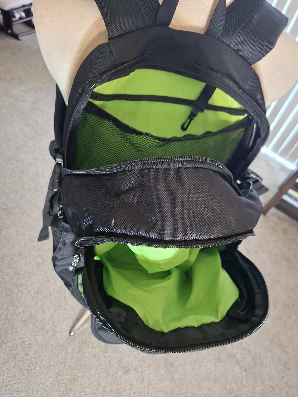 Soccer Backpack Black Team Sports Bag Multi-Compartment Cleat & Ball Backpack FC